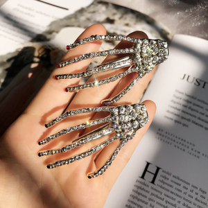 1pc Shining Skull Hand Hair Clips Women Head Wrap Bling Hair Clips Women Styling Tool Hairgrip Hair Accessories